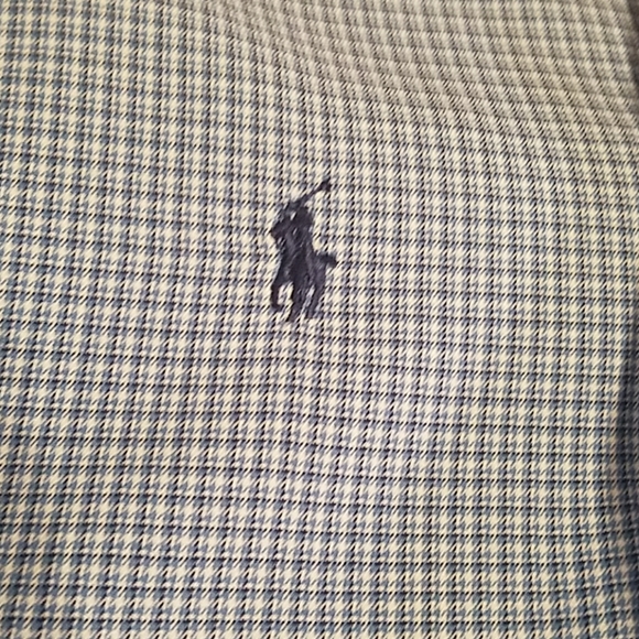 Ralph Lauren Men's Classic Fit Button Down - Picture 2 of 4